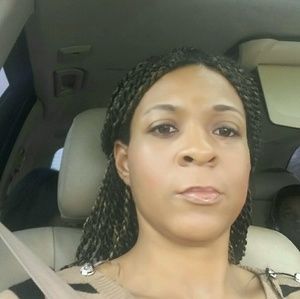 Meet your Posher, Monica